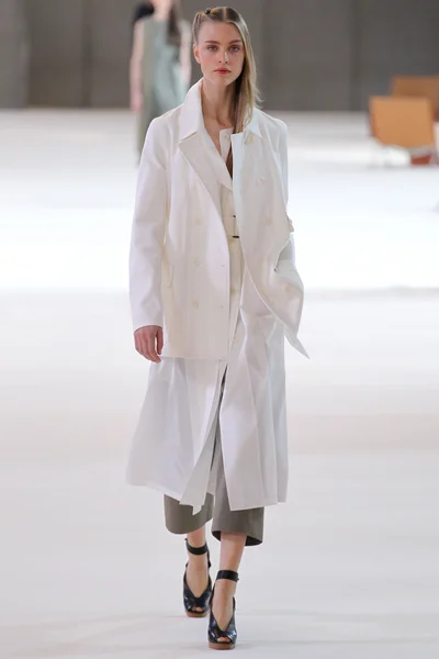 Look 14